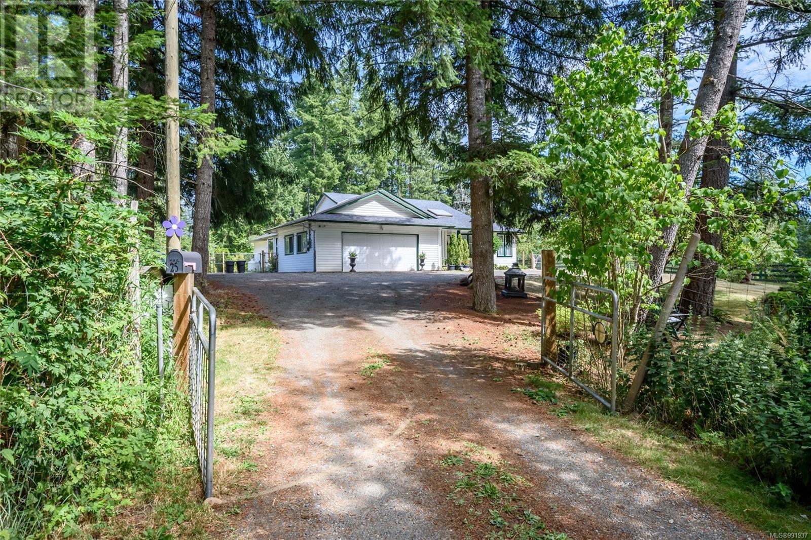 6576 Poulton Rd, merville, British Columbia