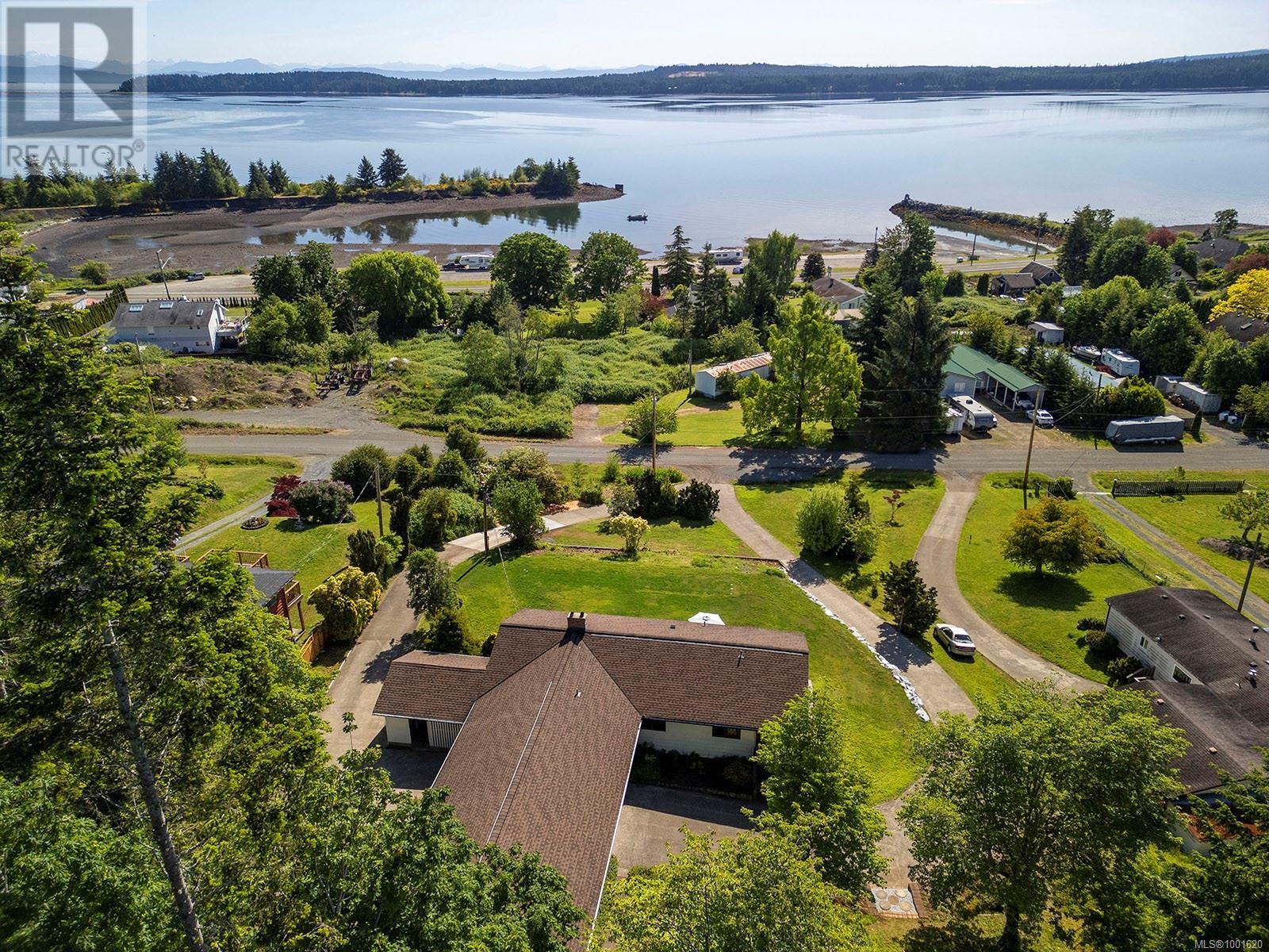 5497 Tappin St, union bay, British Columbia