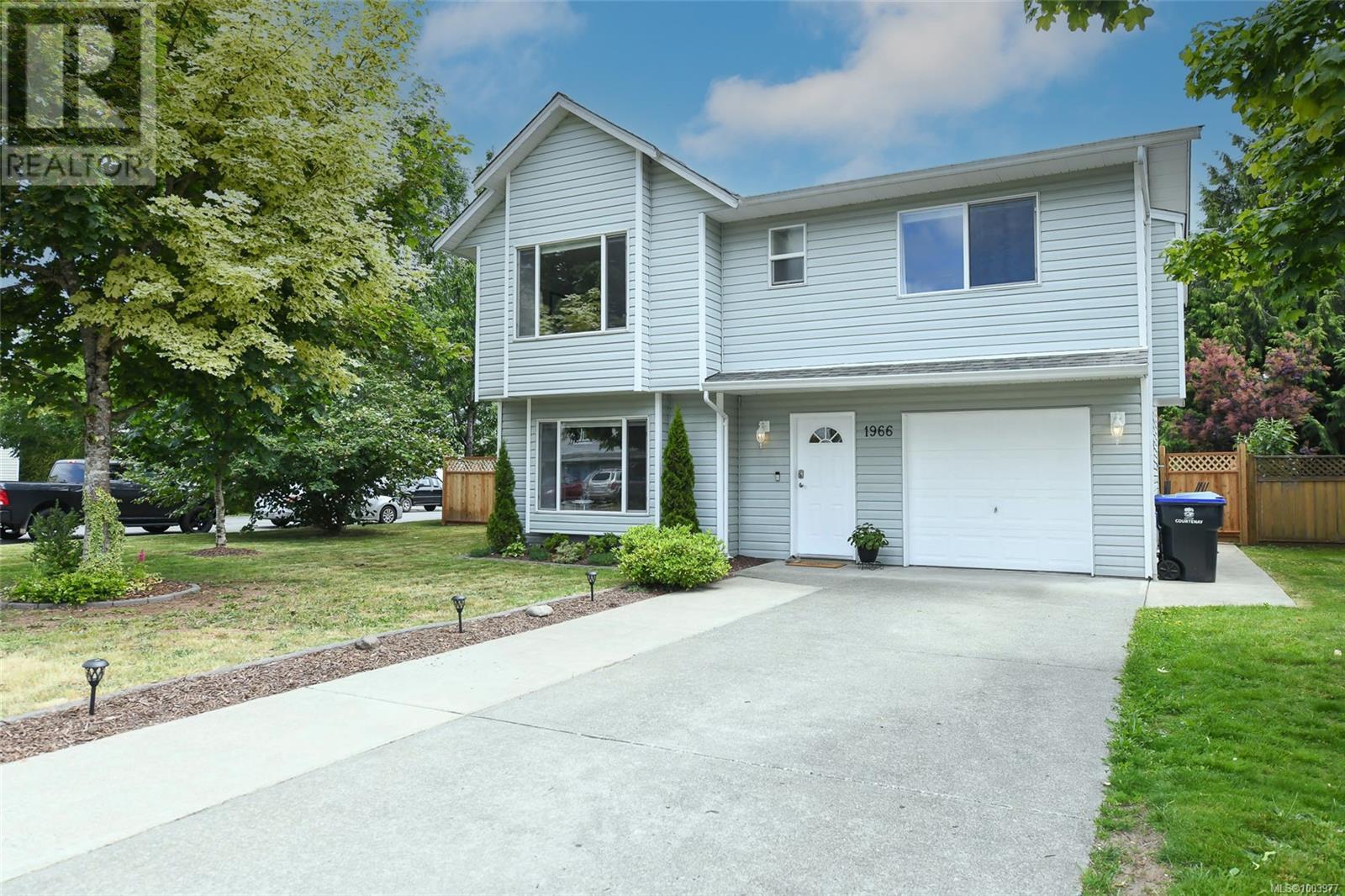 1966 13th St, courtenay, British Columbia