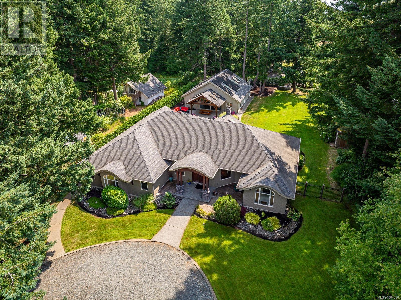 142 Mulholland Dr, comox, British Columbia