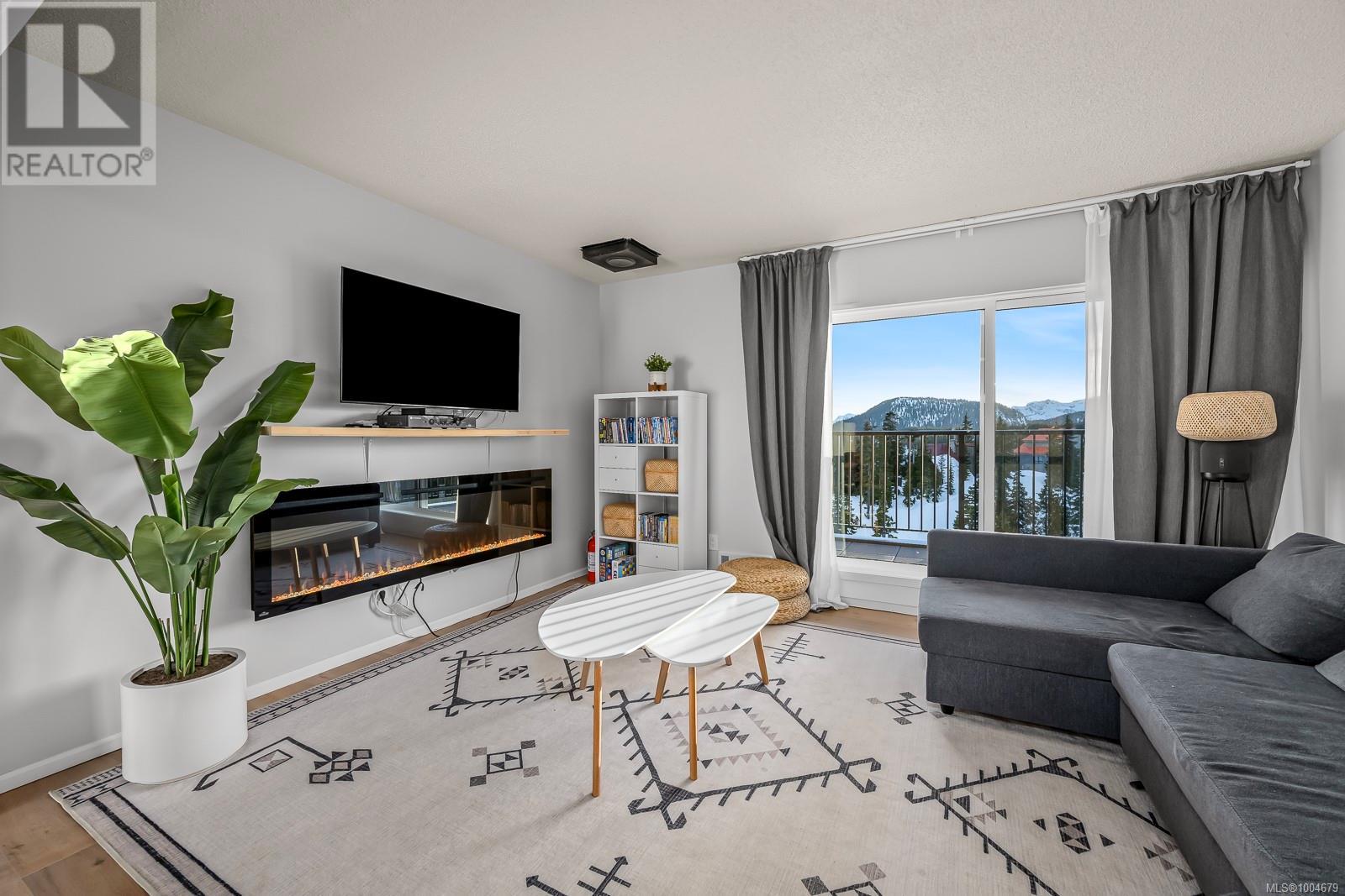 303 695 Castle Crag Cres, courtenay, British Columbia
