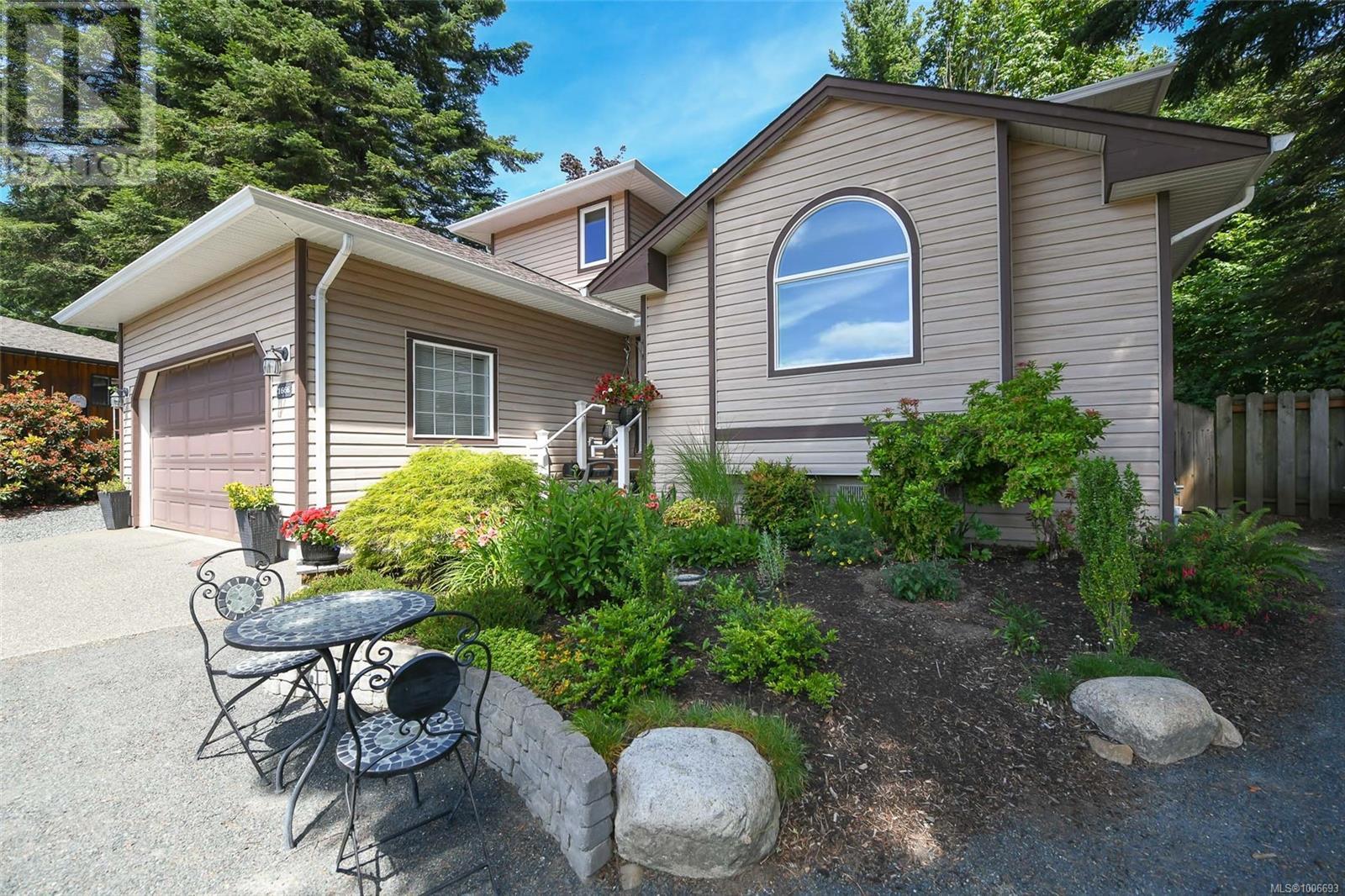 1666 Sitka Ave, courtenay, British Columbia