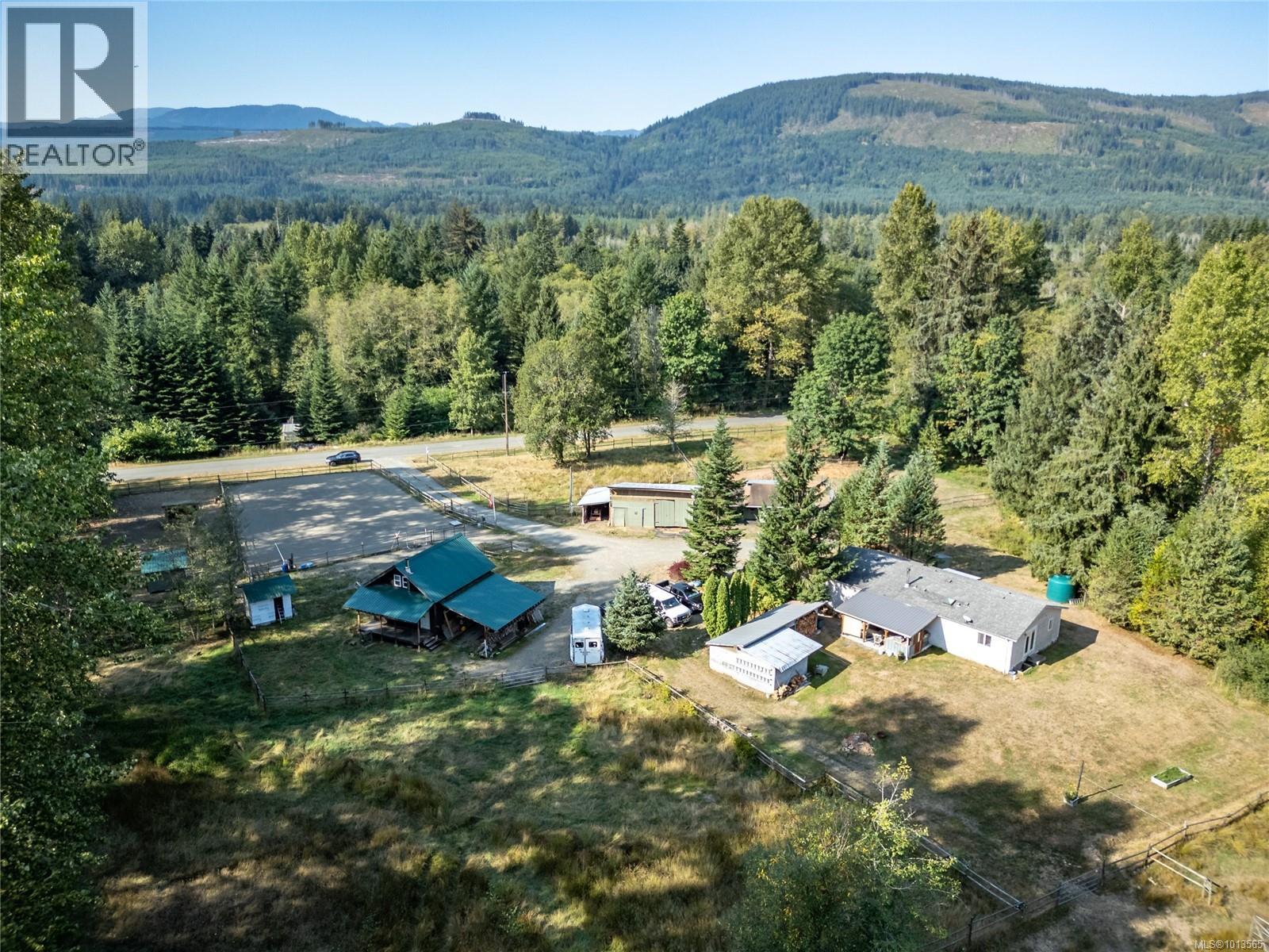 7024 Railway Ave, merville, British Columbia