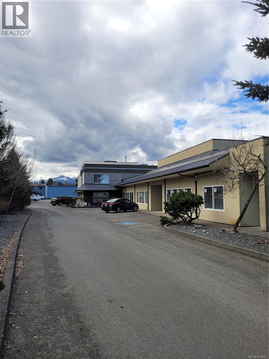E 2435 Mansfield Dr, courtenay, British Columbia