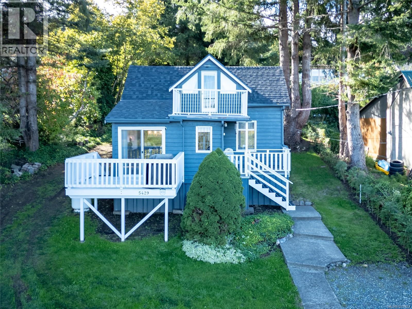 5429 Island Hwy, union bay, British Columbia