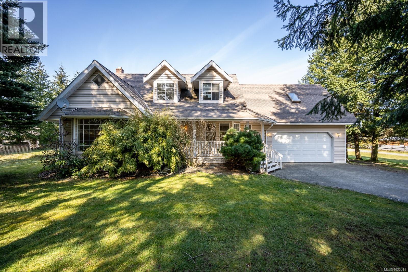 6104 Ledingham Rd, courtenay, British Columbia