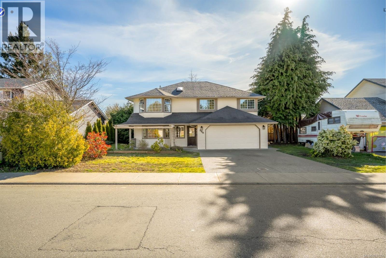 584 Torrence Rd, comox, British Columbia