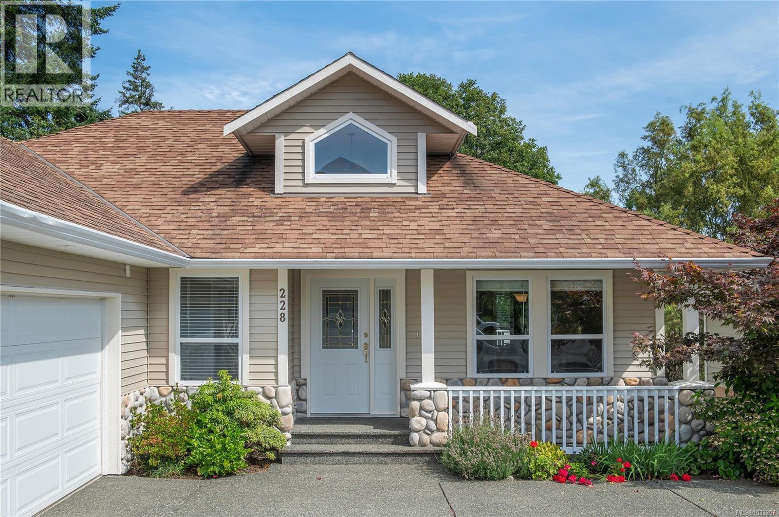 228 Maryland Rd, campbell river, British Columbia