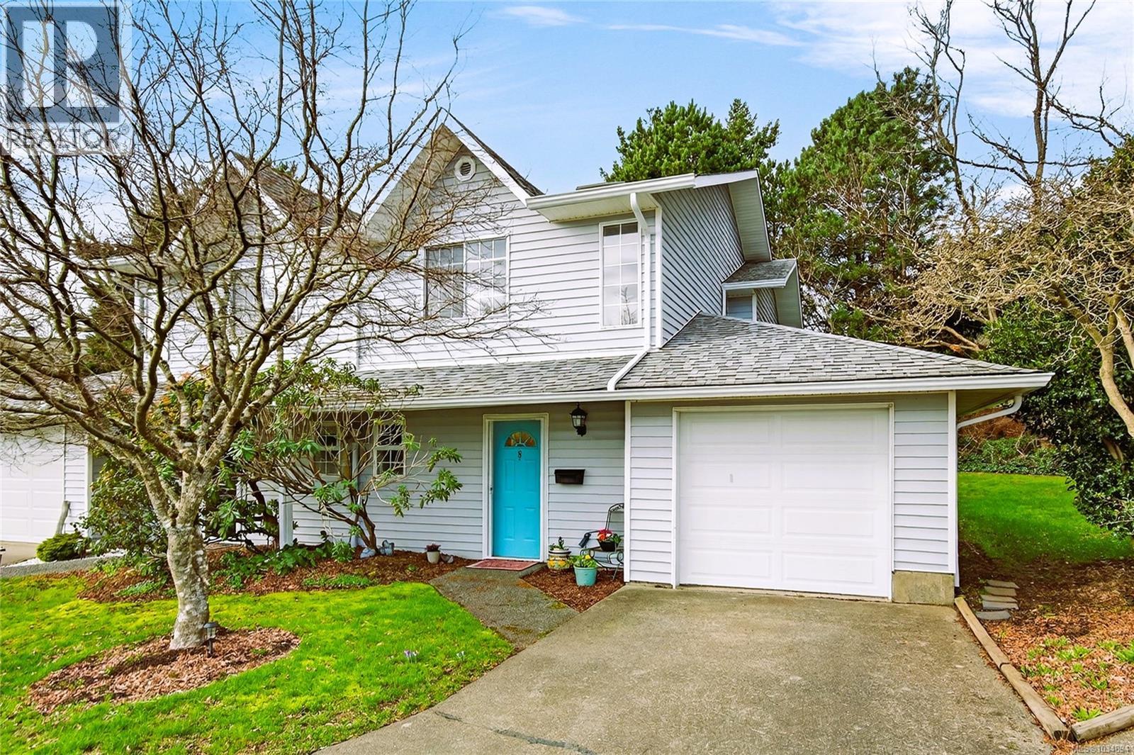 8 2200 Manor Dr, comox, British Columbia