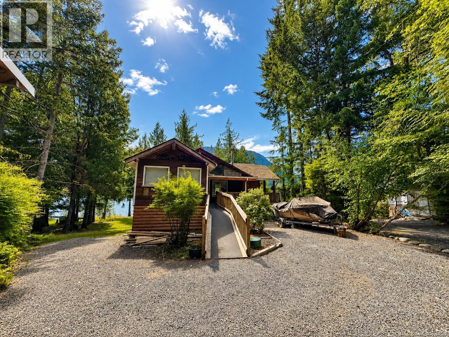 3148 Bay Rd, qualicum beach, British Columbia
