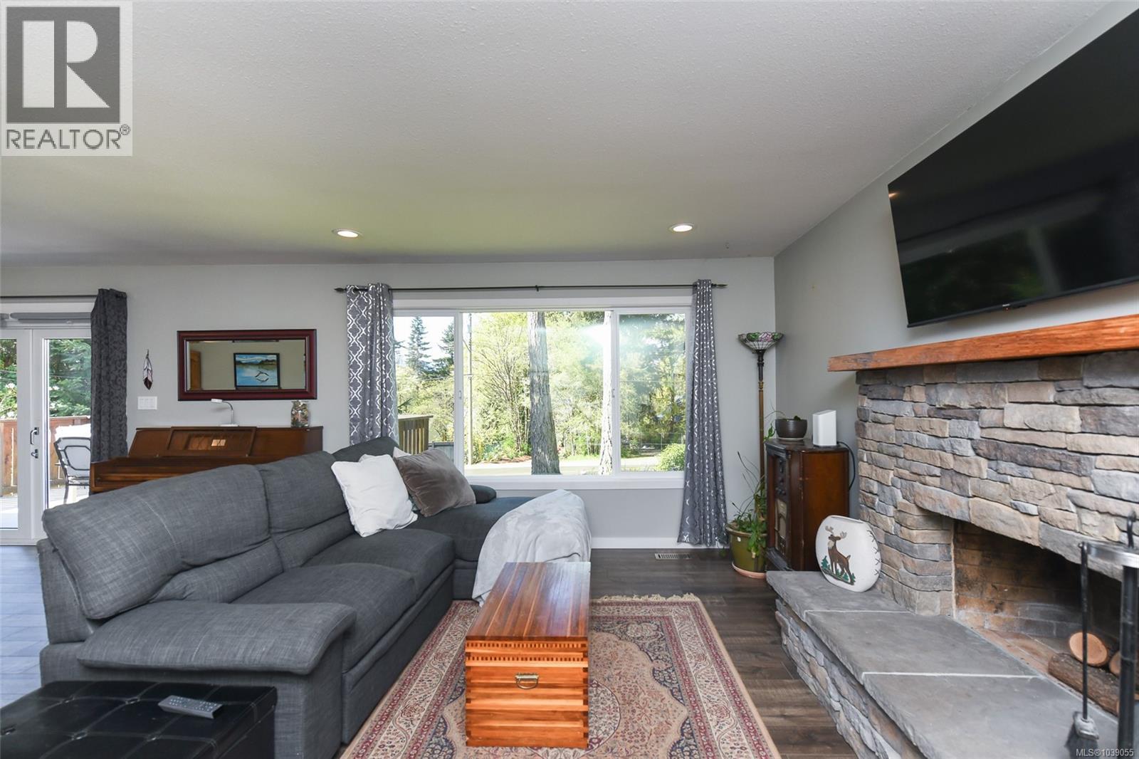 280 Glacier View Dr, comox, British Columbia