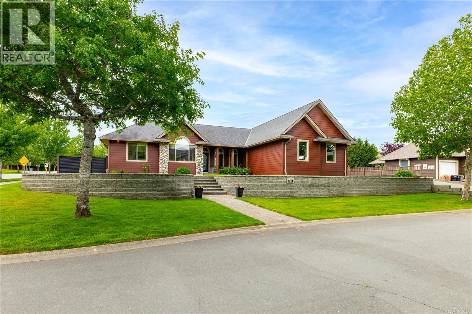 301 Virginia Pl, campbell river, British Columbia