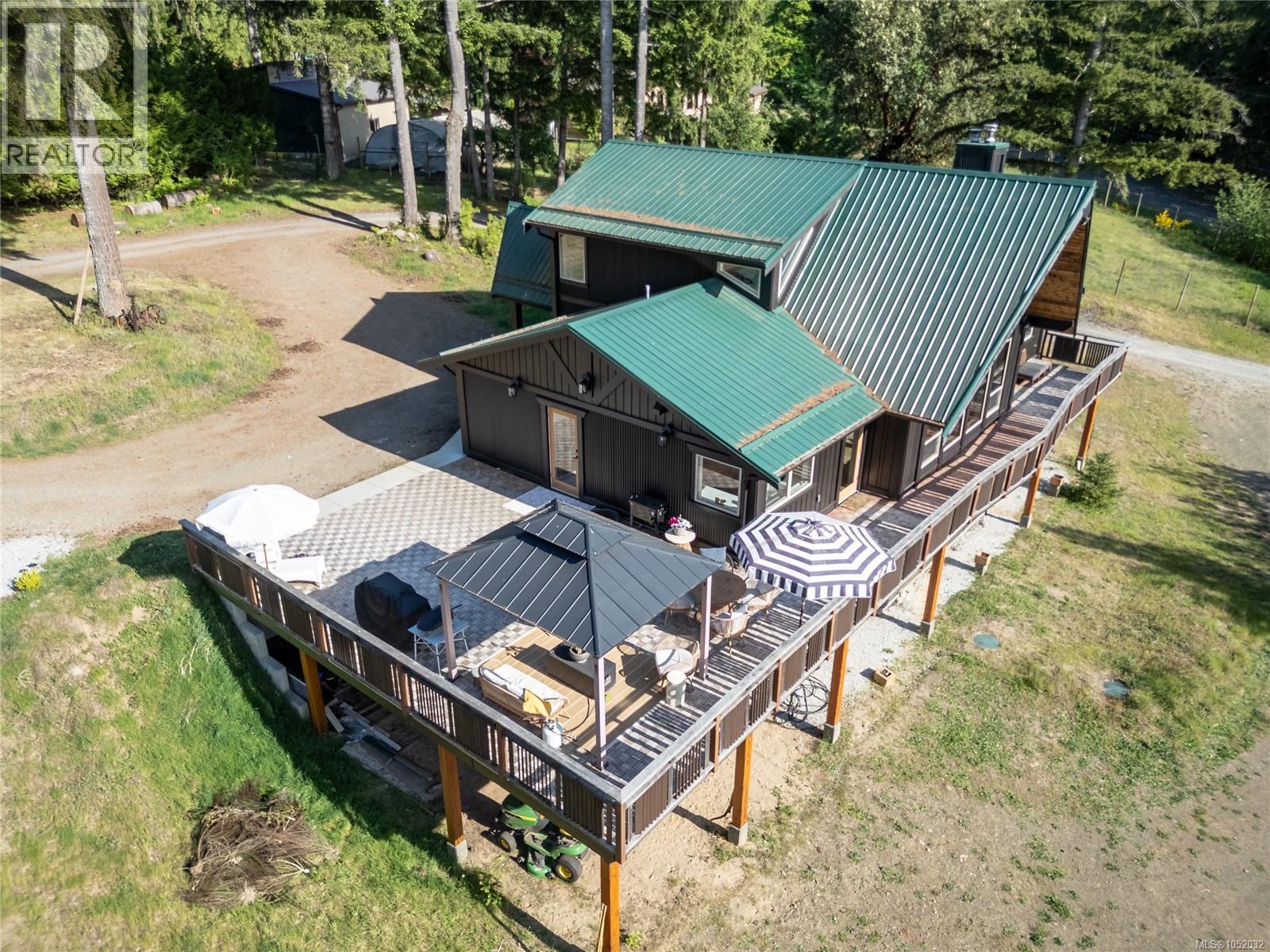 2279/2281 Clark Rd, courtenay, British Columbia